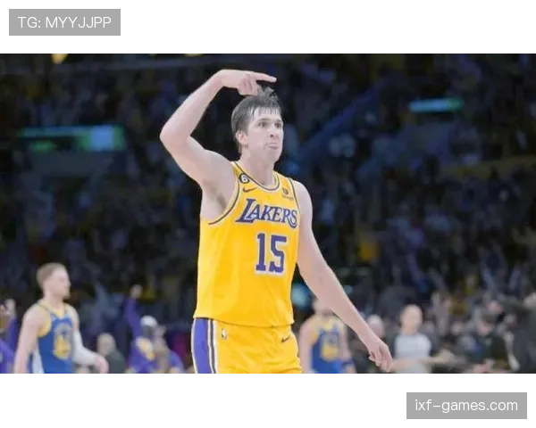 奥斯汀·里夫斯三分有效率提升显著 拉开湖人外围火力差距