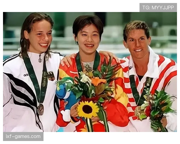 伏明霞跳水拿金牌那会儿，家里还在为她省训练费吃咸菜