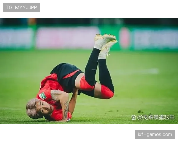 韦世豪刚刷完豪车朋友圈，转身就被邻居喊去修水管，这差距也太大了吧？